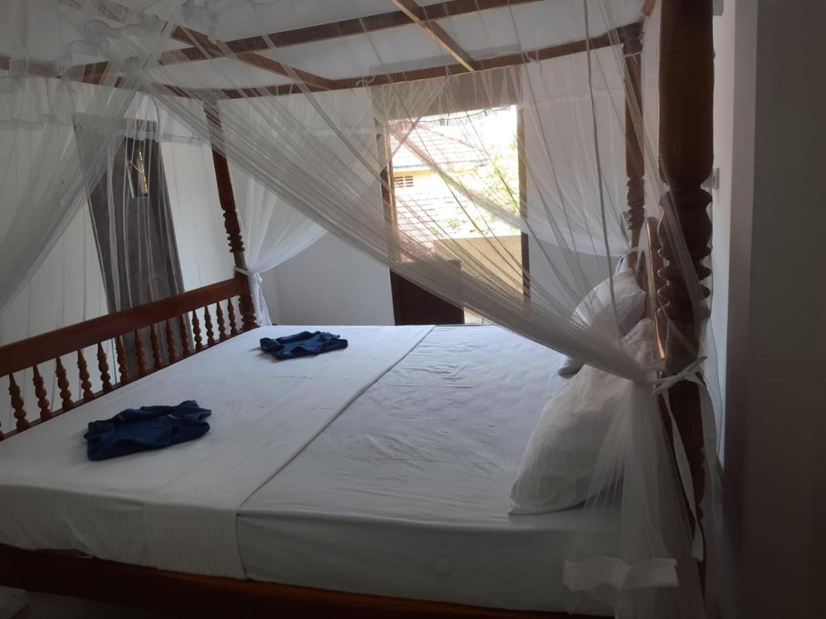 Bluefin Place To Stay Unawatuna Eksteriør billede