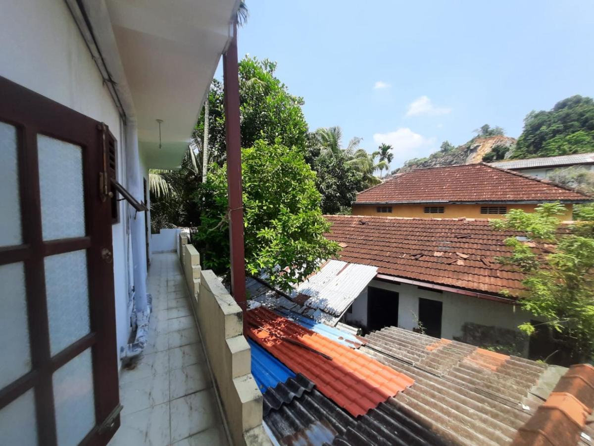 Bluefin Place To Stay Unawatuna Eksteriør billede