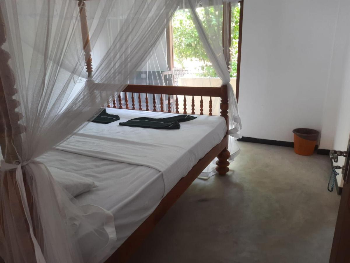 Bluefin Place To Stay Unawatuna Eksteriør billede