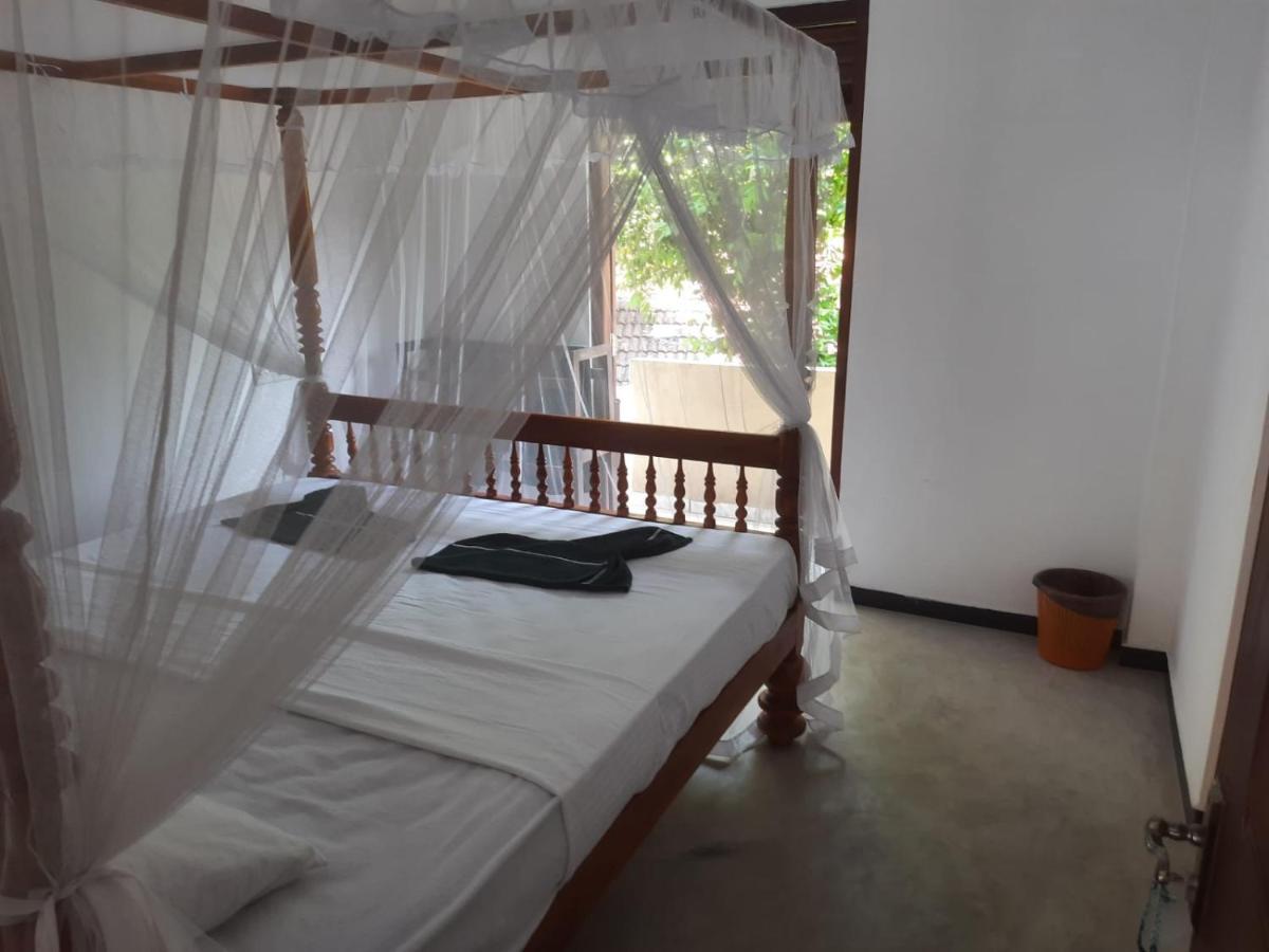 Bluefin Place To Stay Unawatuna Eksteriør billede